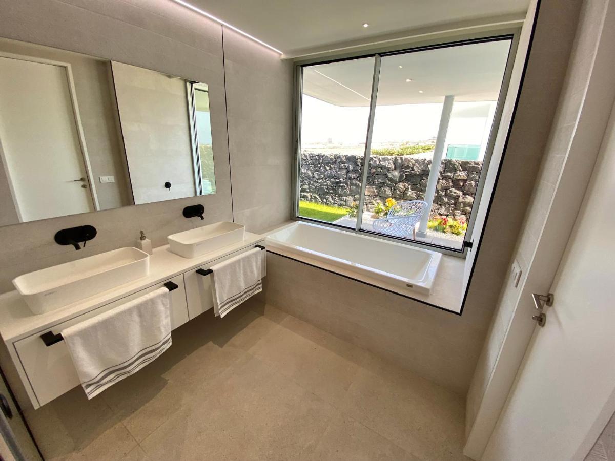 Rocavista - Villa With Heated Rooftop Pool And Amazing Ocean View Costa Adeje  Esterno foto